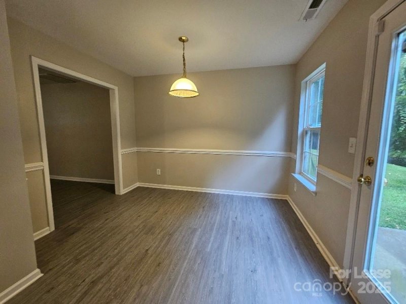 Property image 5 at 8512 Oak Drive, Charlotte, NC 28269