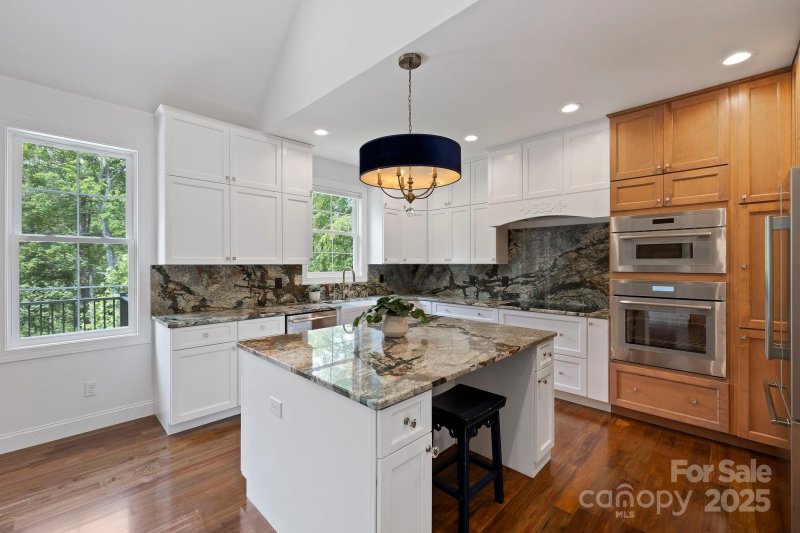 Property image 4 of 73 Wisdom Cove Road in Solomons Cove, Flat Rock, NC 28731