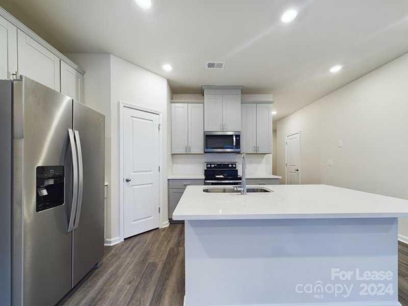 Property image 4 at 4133 County Down Avenue, Kannapolis, NC 28081