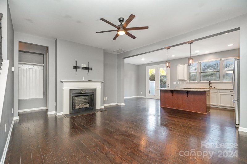 Property image 3 at 5654 Stonewells Drive, Charlotte, NC 28278