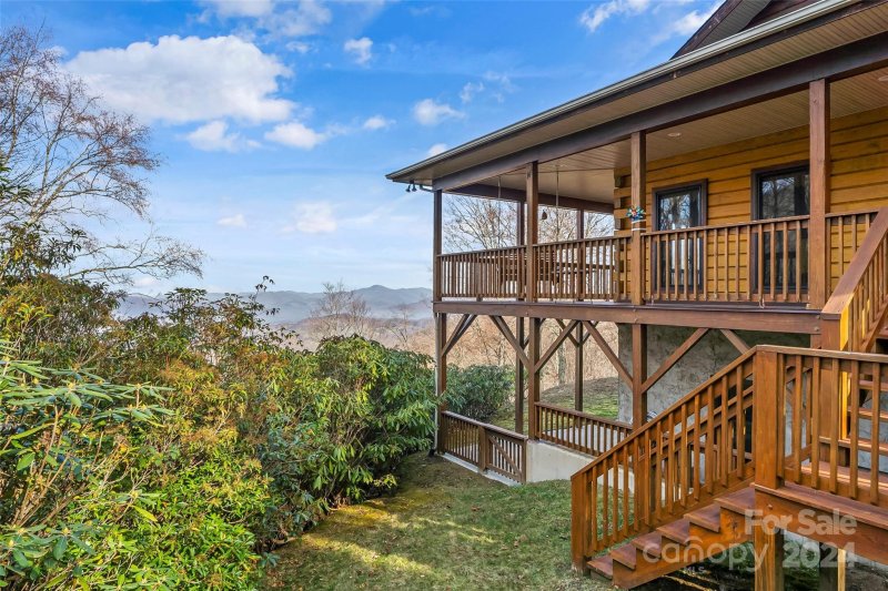 1388 Harrietts Trail