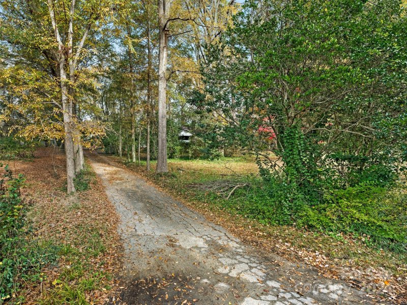 Property image 3 at 1026 Jefferson Drive, Charlotte, NC 28270