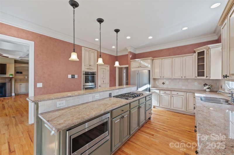 Property image 4 at 8221 Victoria Lake Drive, Waxhaw, NC 28173