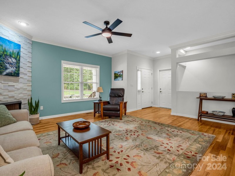 Property image 4 at 38 Old Creek Lane, Hendersonville, NC 28739