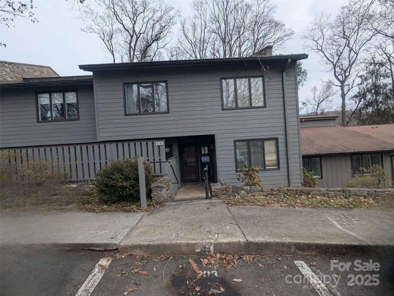 203 Crowfields Drive