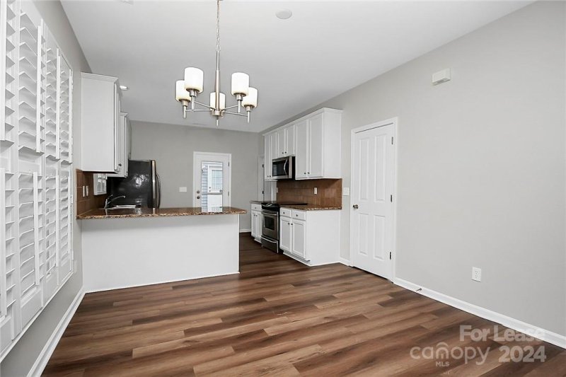 Property image 3 at 112 E Morehouse Avenue, Mooresville, NC 28117