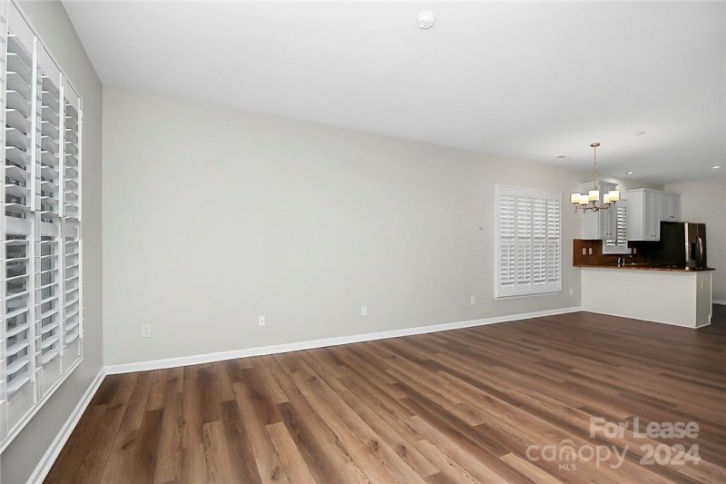 Property image 4 at 112 E Morehouse Avenue, Mooresville, NC 28117