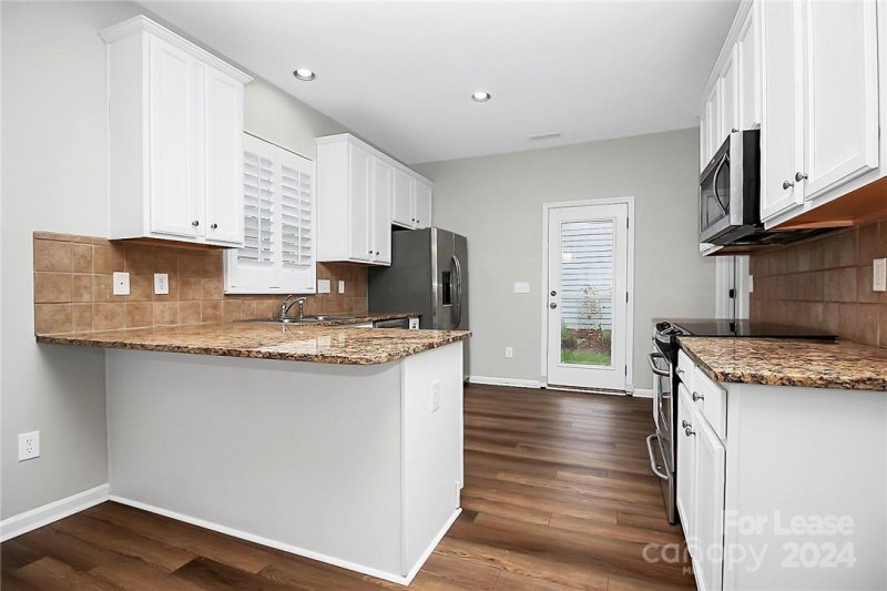 Property image 5 at 112 E Morehouse Avenue, Mooresville, NC 28117