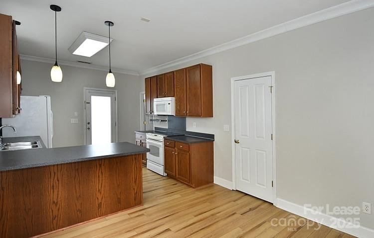 Property image 5 at 117 E Morehouse Avenue, Mooresville, NC 28117