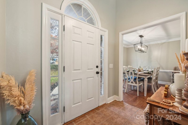 Property image 3 at 818 17th Avenue Drive, Hickory, NC 28602