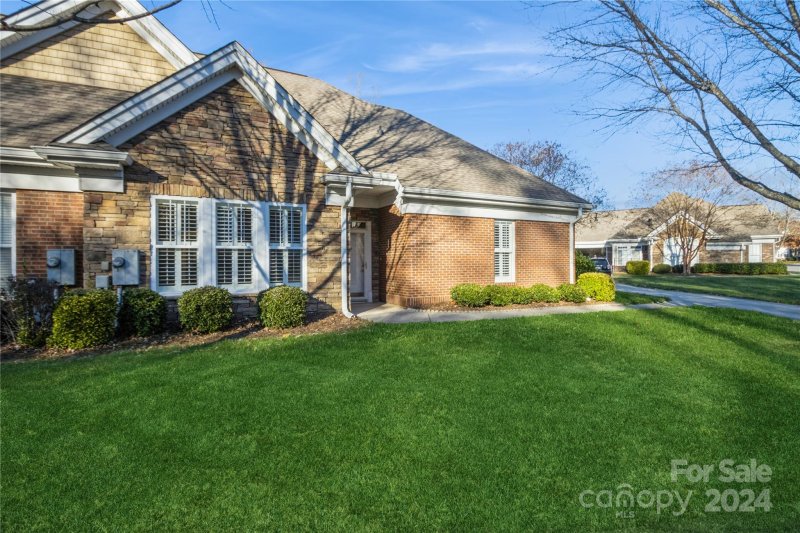 Property image 3 at 10934 Casetta Drive, Matthews, NC 28105