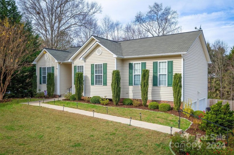 Property image 2 at 221 Doe Run, Morganton, NC 28655