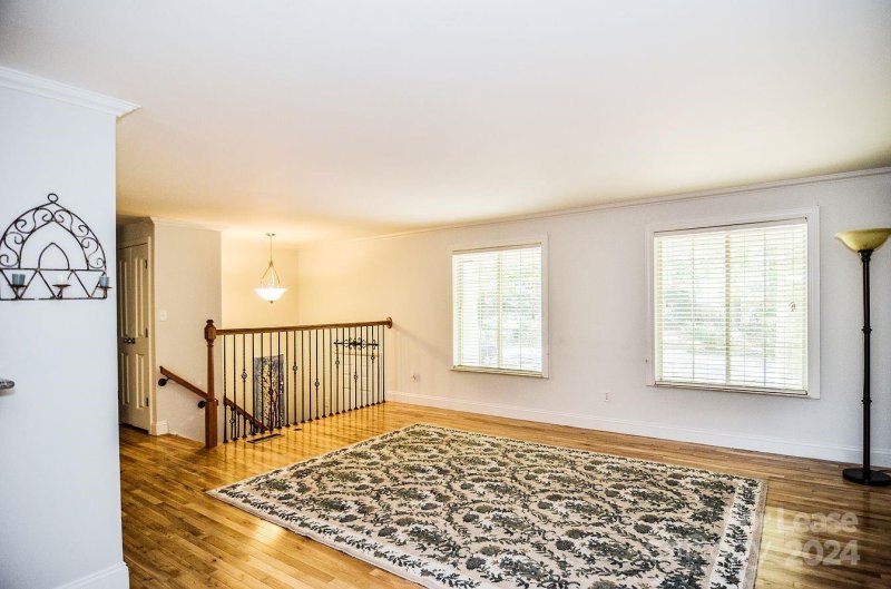 Property image 3 at 6609 Morganford Road, Charlotte, NC 28211