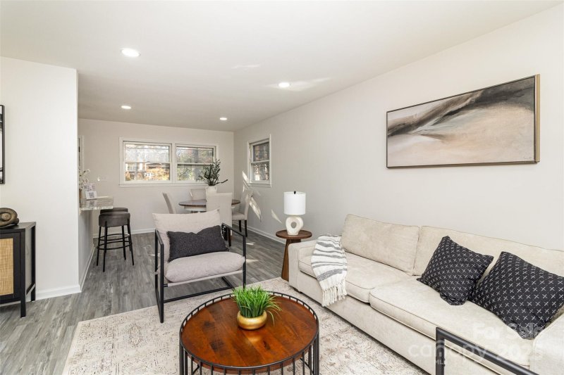 Property image 4 at 6521 Heatherbrook Avenue, Charlotte, NC 28213