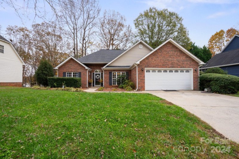 Property image 2 at 3637 Easthampton Drive, Gastonia, NC 28056