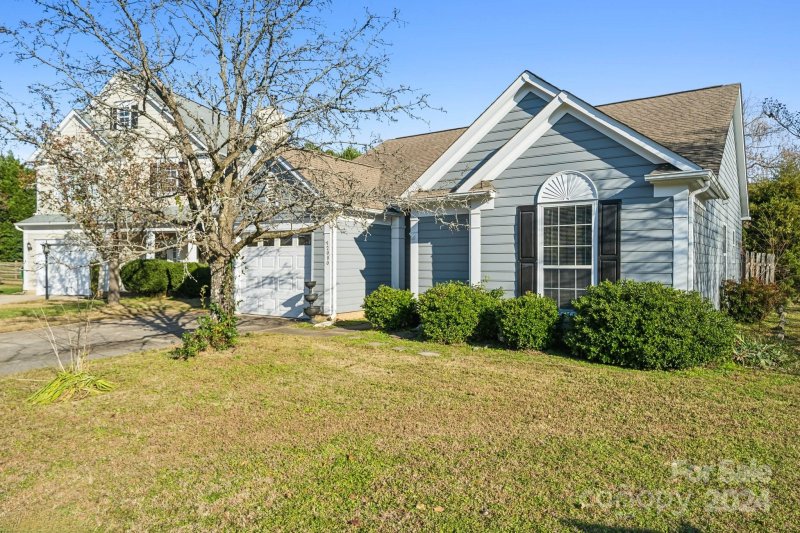 Property image 2 at 12000 Presnell Place, Charlotte, NC 28273