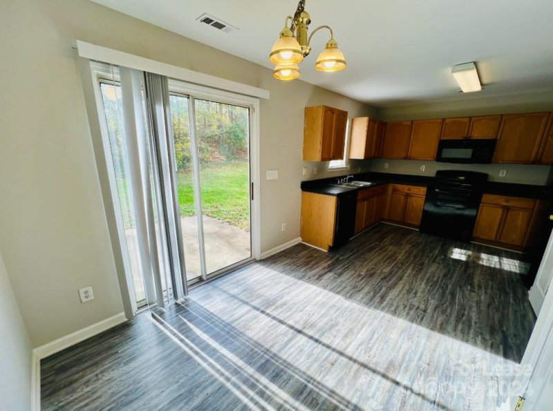 Property image 3 at 7116 Henderson Valley Lane, Charlotte, NC 28269