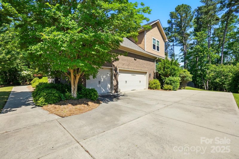 Property image 4 at 16515 Governors Club Court, Charlotte, NC 28278