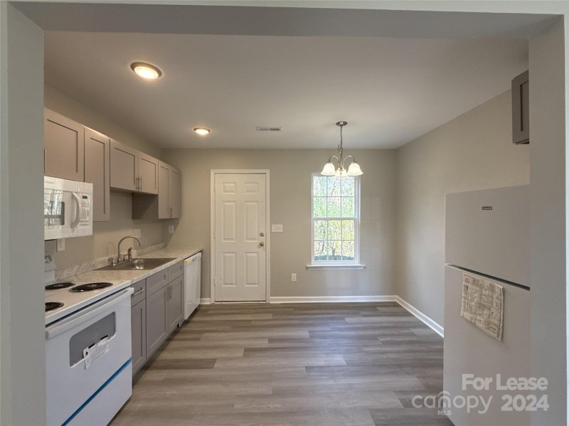 Property image 3 at 1802 Sloan Drive, Charlotte, NC 28208