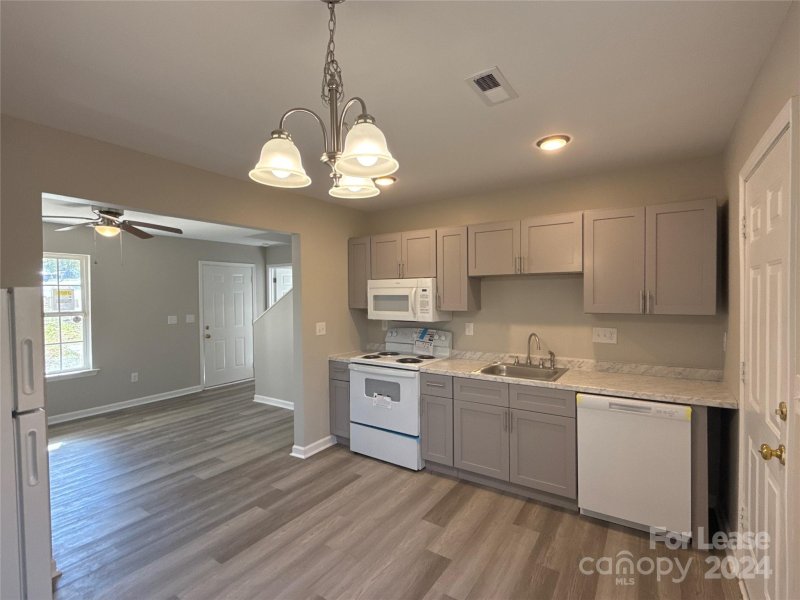 Property image 4 at 1802 Sloan Drive, Charlotte, NC 28208