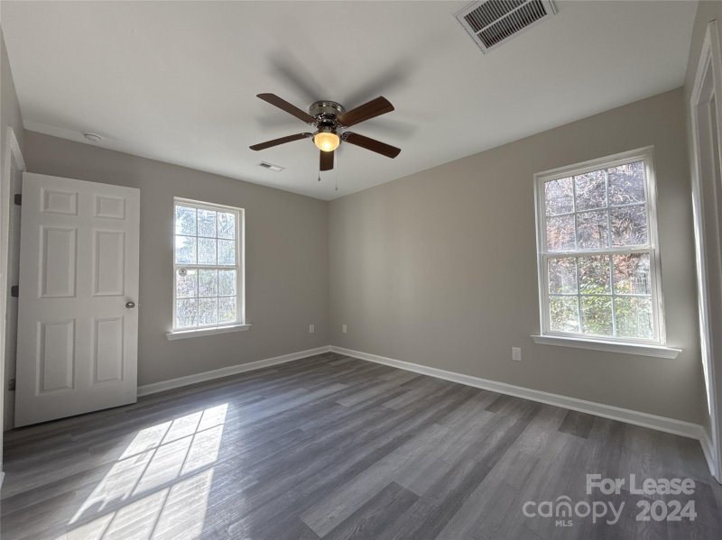 Property image 5 at 1802 Sloan Drive, Charlotte, NC 28208