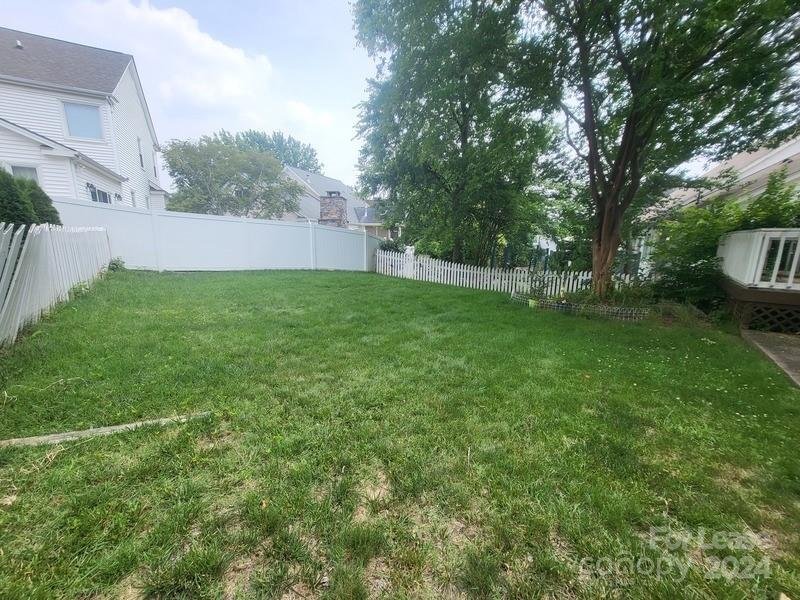 Property image 4 at 3413 Dairy Farm Lane, Charlotte, NC 28209