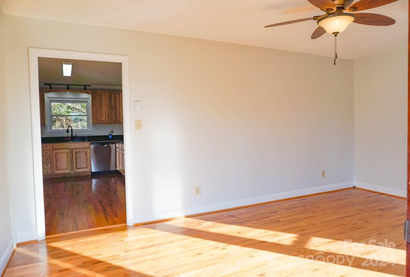 Property image 5 at 2514 Pinoak Drive, Hickory, NC 28602