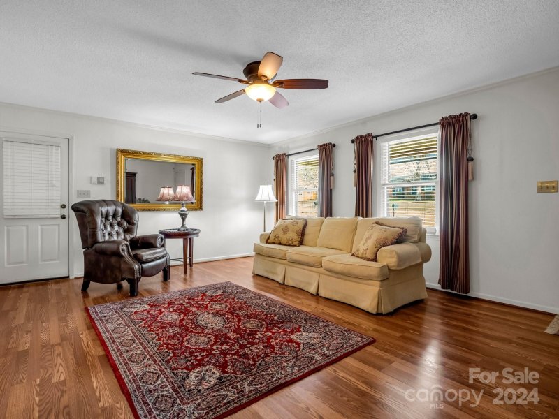 Property image 3 at 910 Tait Street, Lincolnton, NC 28092