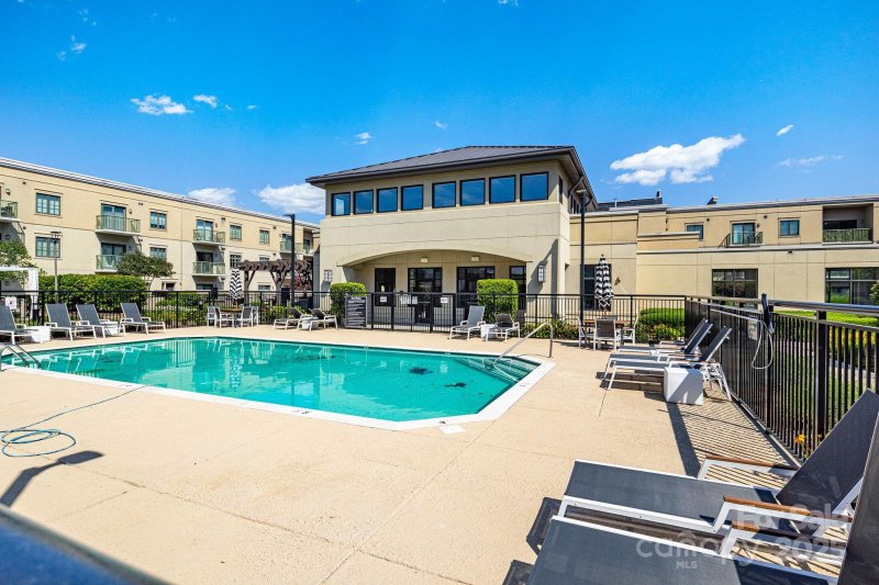 Property image 3 at 721 Governor Morrison Street, Charlotte, NC 28211