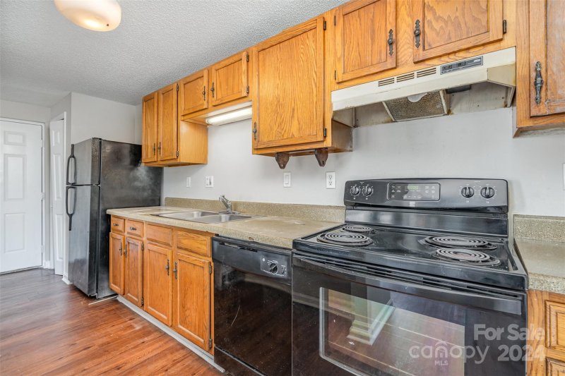 Property image 5 at 9510 Shannon Green Drive, Charlotte, NC 28213