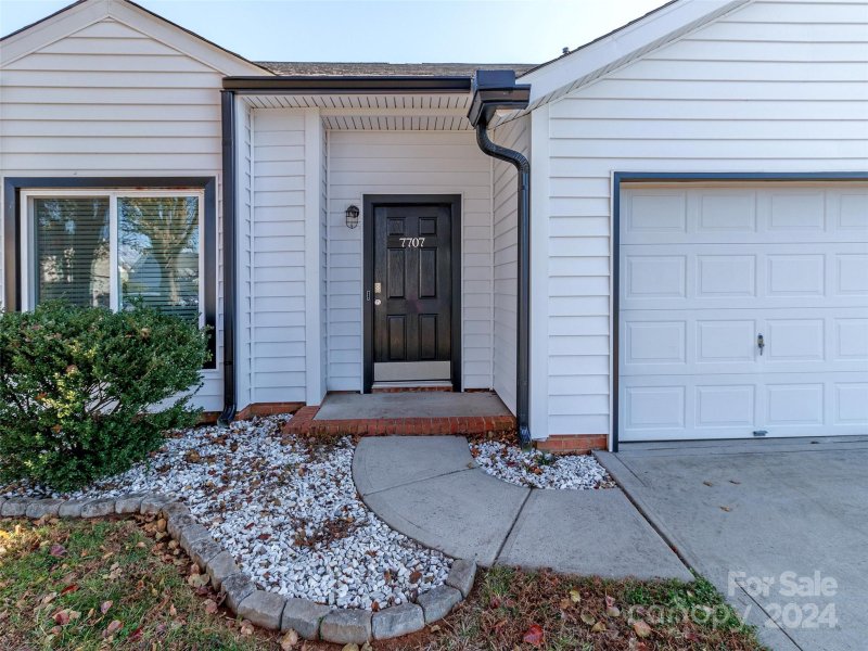 Property image 3 at 7707 Konsler Drive, Charlotte, NC 28214