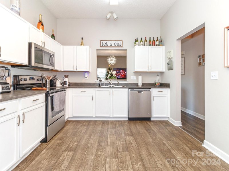 Property image 5 at 7707 Konsler Drive, Charlotte, NC 28214