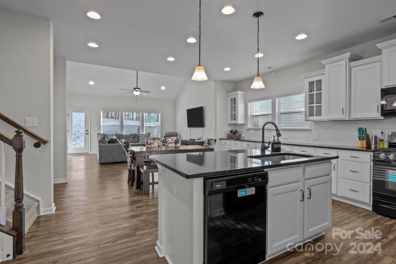 Property image 4 at 6230 Durango Way, Denver, NC 28037