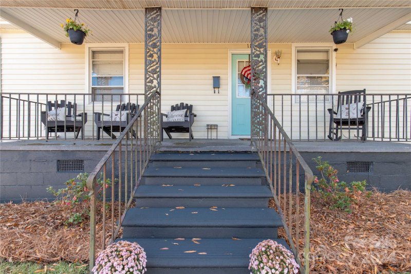 Property image 3 at 112 Mcconnell Street, Clover, SC 29710