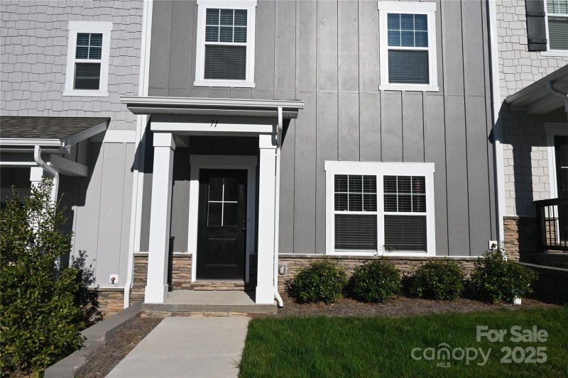 Property image 4 at 71 Walnut Springs Drive, Asheville, NC 28804