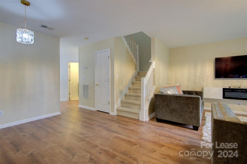 Property image 3 at 3208 Summercroft Lane, Charlotte, NC 28269