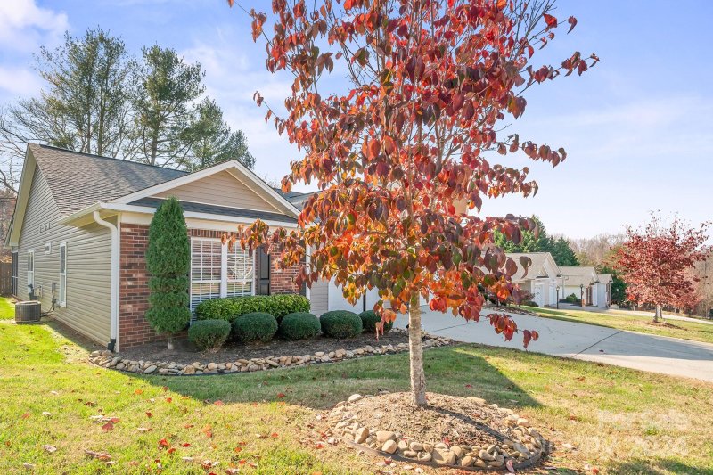 Property image 3 at 129 Morgan Trace Drive, Valdese, NC 28690