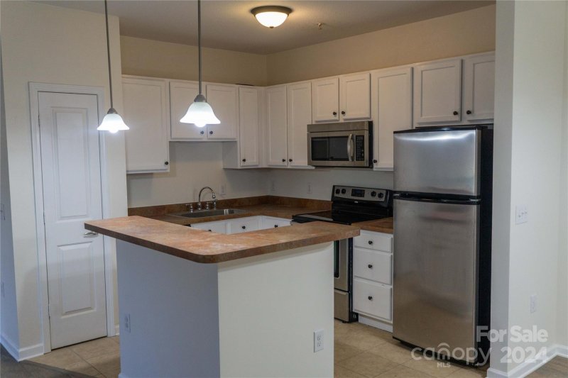 Property image 2 at 176 Brickton Village Circle, Fletcher, NC 28732