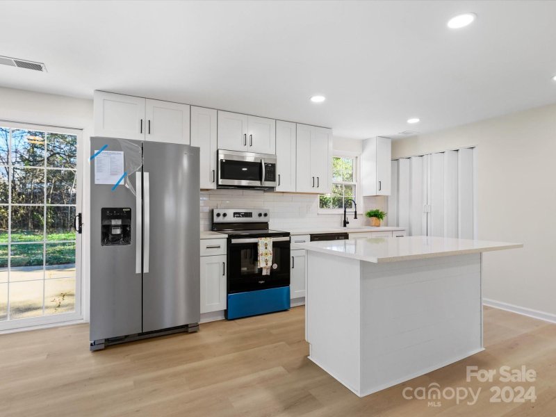 Property image 2 at 2013 Lilly Pond Court, Charlotte, NC 28273