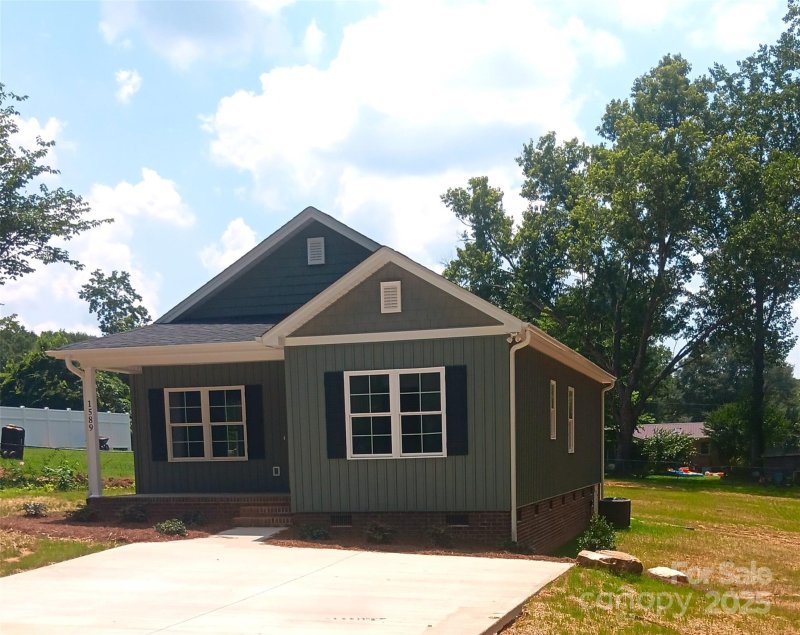 Property image 3 of 1589 Maysville Road in Vestavia, Shelby, NC 28150