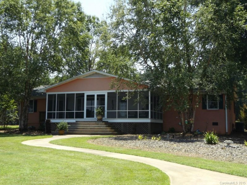 49474 Woodland Drive