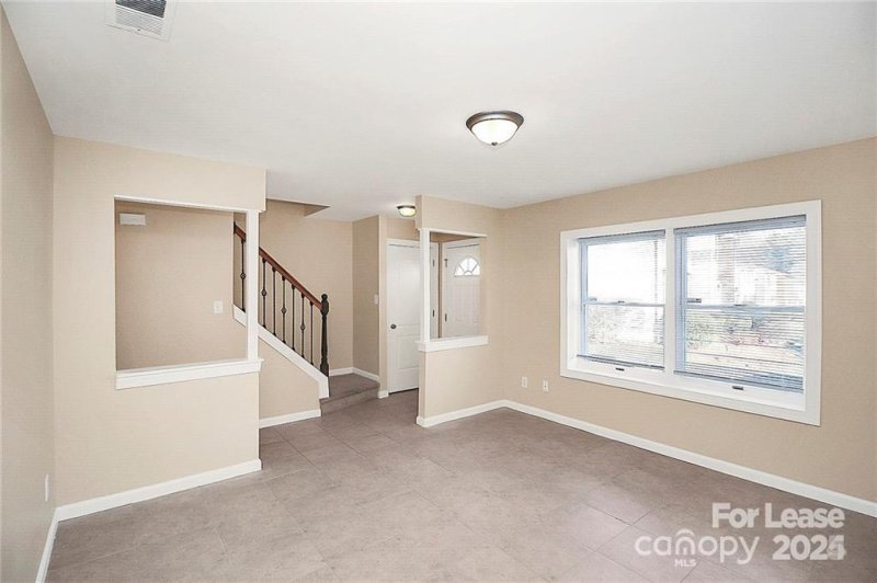 Property image 4 at 9464 Lexington Circle, Charlotte, NC 28213