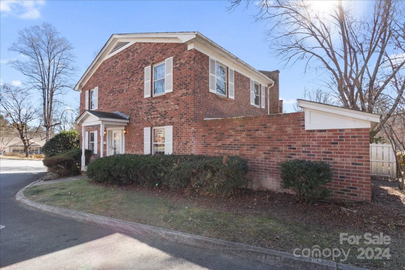 Property image 2 at 1409 Kensington Road, Hendersonville, NC 28791