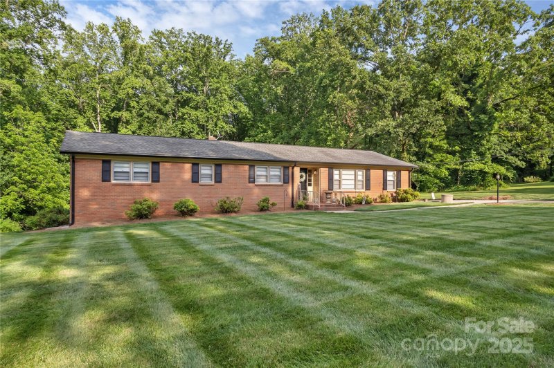 Property image 2 of 216 Delview Drive in Delview Acres, Cherryville, NC 28021