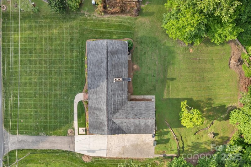 Property image 5 of 216 Delview Drive in Delview Acres, Cherryville, NC 28021