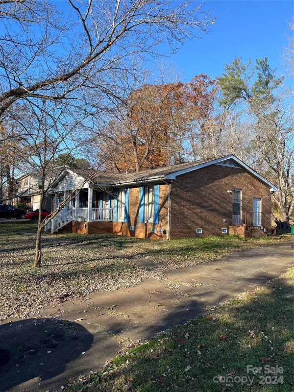 Property image 2 at 7008 Crossridge Road, Charlotte, NC 28214