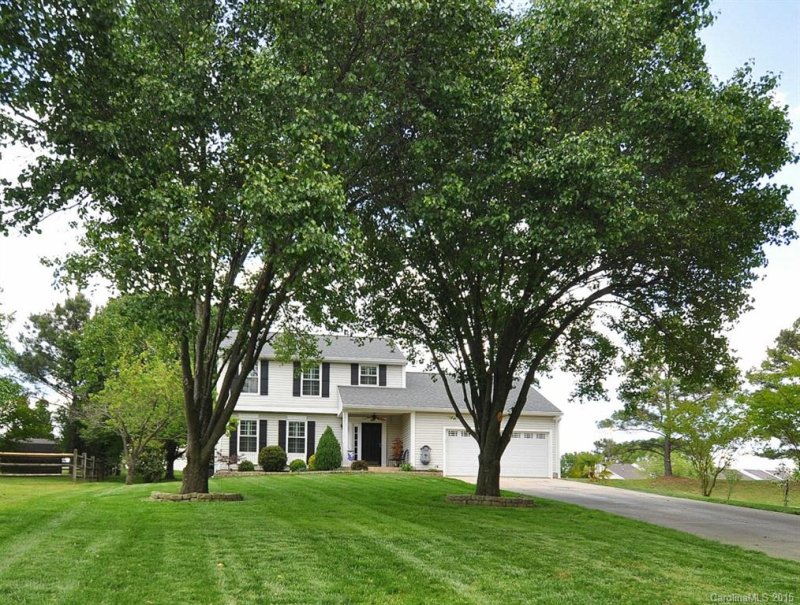 118 Parklake Drive