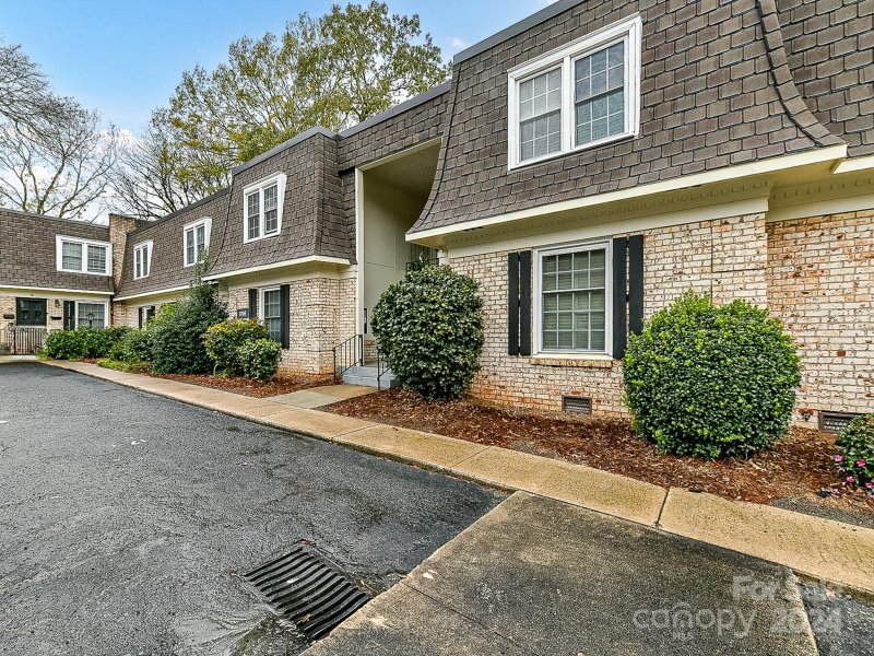 Property image 2 at 1708 Roxborough Road, Charlotte, NC 28211