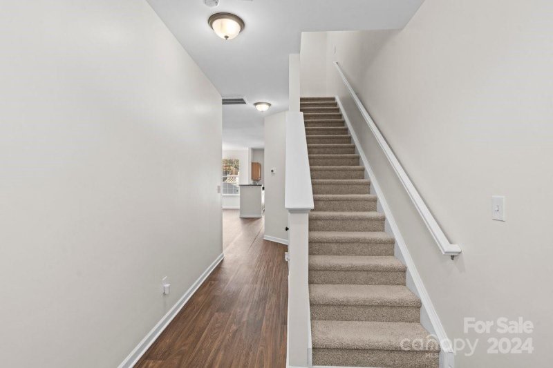 Property image 2 at 7714 Abigail Glen Drive, Charlotte, NC 28212