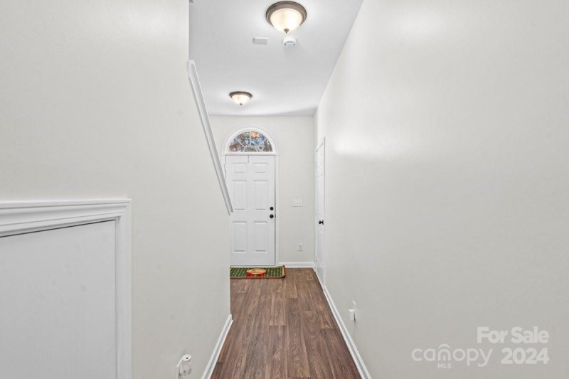 Property image 3 at 7714 Abigail Glen Drive, Charlotte, NC 28212